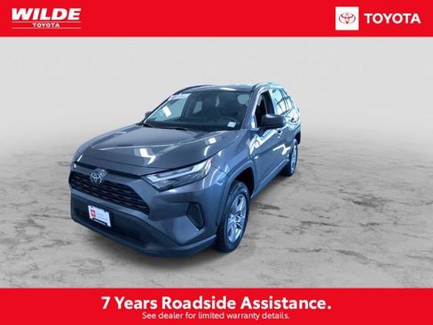 Certified 2025 Toyota RAV4 LE AWD/4WD image 5