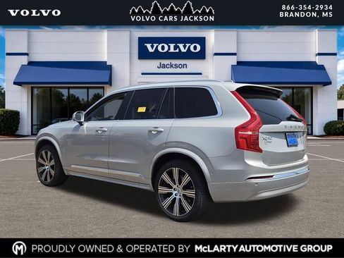 Used 2024 Volvo XC90 B5 Plus w/ Protection Package Premier AWD/4WD image 6