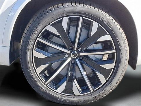 New 2026 Volvo XC90 B6 Plus w/ Protection Package Premier image 5