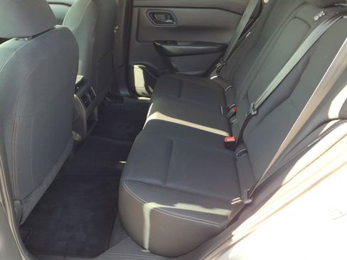 Used 2024 Nissan Rogue S FWD image 22
