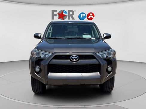 Used 2017 Toyota 4Runner SR5 AWD/4WD image 8
