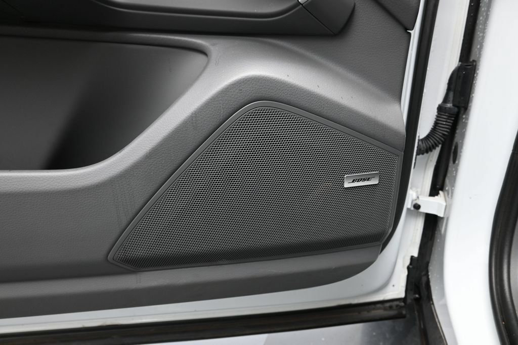 Certified 2023 Porsche Cayenne Platinum Edition AWD/4WD image 13