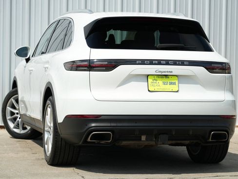 Used 2022 Porsche Cayenne image 6