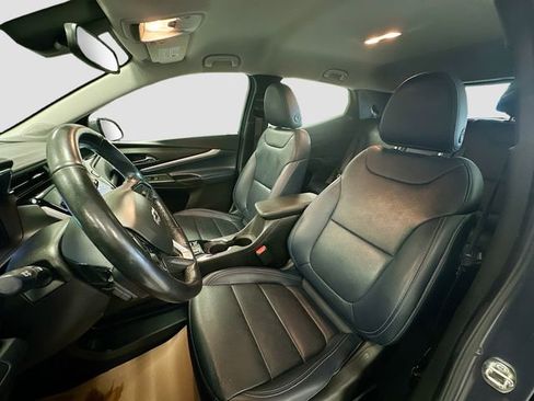 Used 2022 Chevrolet Bolt EUV LT w/ Convenience Package image 20