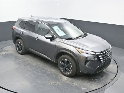 Used 2024 Nissan Rogue SV image 50