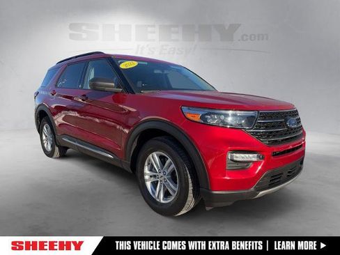Certified 2022 Ford Explorer XLT w/ Equipment Group 202A image 1