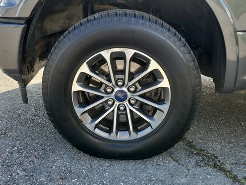 Used 2019 Ford F150 Lariat AWD/4WD image 12