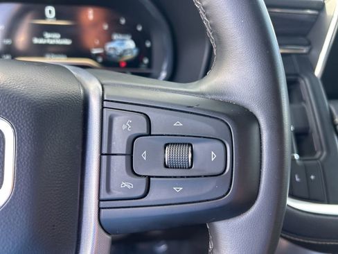 Used 2024 GMC Yukon XL SLT image 47