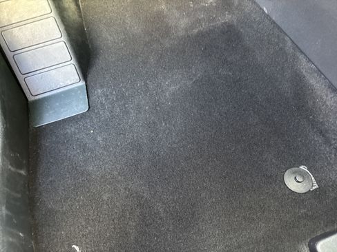 Used 2024 Lincoln Nautilus Reserve w/ Equipment Group 202A image 17