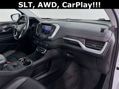 Used 2024 GMC Terrain SLT image 30