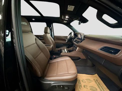 Used 2023 Chevrolet Tahoe High Country w/ LPO, Illumination Package image 32