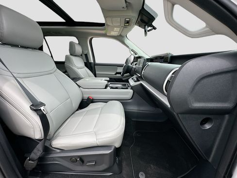 New 2026 Ford Expedition Active RWD image 27