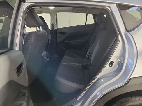 Used 2025 Subaru Crosstrek 2.0i Premium image 3