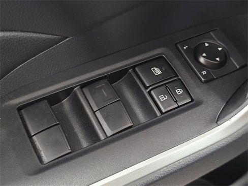 Used 2019 Toyota RAV4 LE image 22