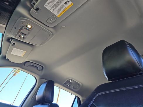 Used 2023 Ford Explorer Limited image 33