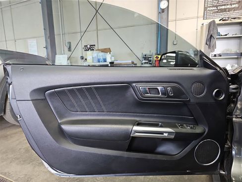 Used 2018 Ford Mustang GT Premium image 25