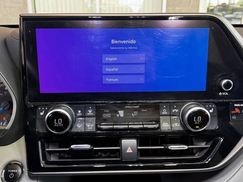 Certified 2023 Toyota Highlander XLE AWD/4WD image 37