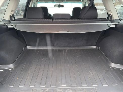 Used 2011 Subaru Outback 2.5i Premium w/ All-Weather Pkg image 25