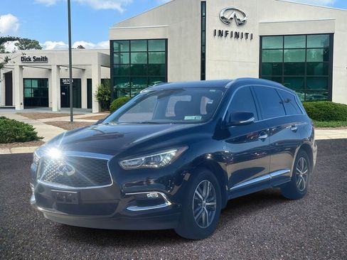 Used 2019 INFINITI QX60 Luxe w/ Essential Package image 3
