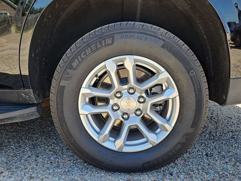 Certified 2025 Chevrolet Tahoe LS RWD image 33
