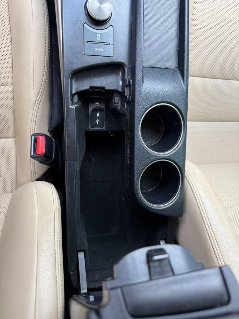 Used 2016 Lexus IS 200t RWD image 33
