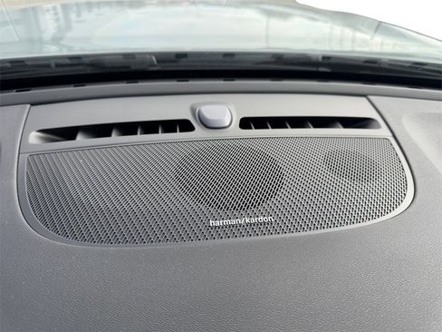 New 2026 Volvo XC40 B5 Plus w/ Protection Package Premier image 18