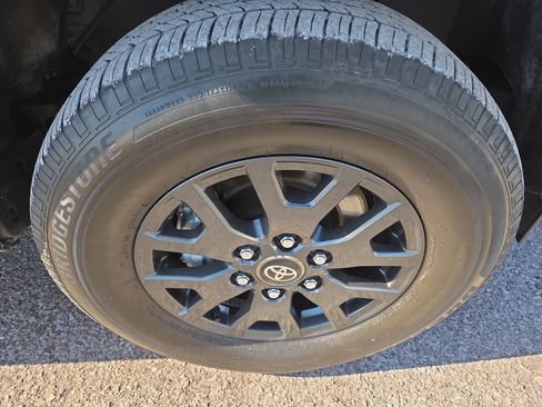 Certified 2025 Toyota 4Runner SR5 image 9