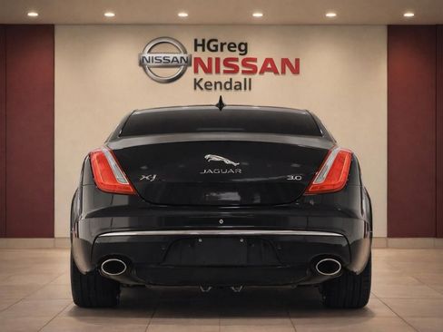 Used 2016 Jaguar XJ L Portfolio RWD image 6