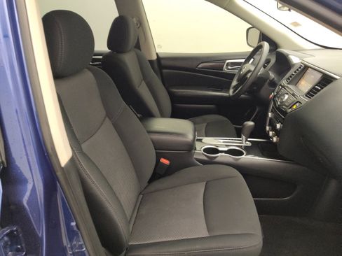 Used 2020 Nissan Pathfinder S FWD image 21
