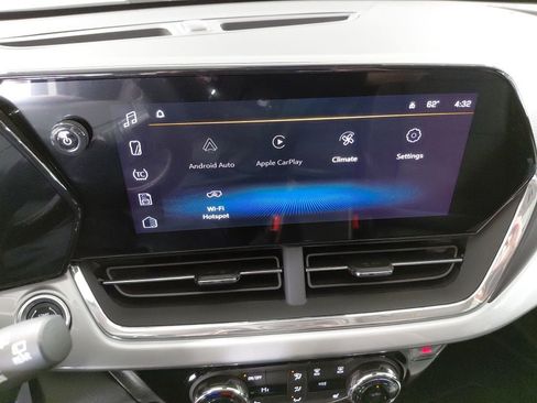 New 2026 Chevrolet Trax LT image 23