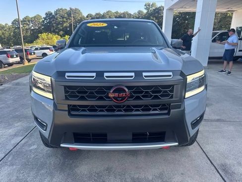 Used 2025 Nissan Frontier Pro-X w/ Pro Convenience Package RWD image 2