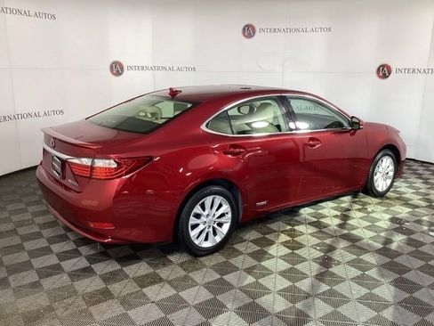 Used 2014 Lexus ES 300h image 4