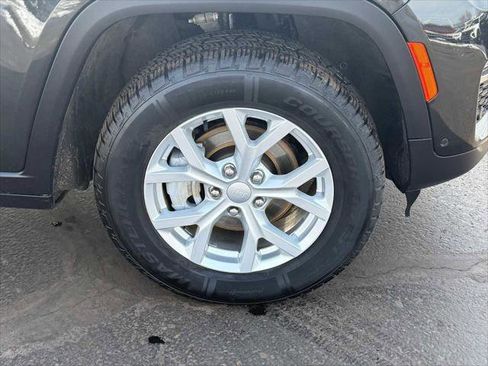 Certified 2024 Jeep Grand Cherokee Limited w/ Luxury Tech Group II image 7