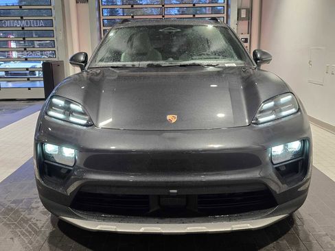 New 2025 Porsche Macan 4S Electric image 10