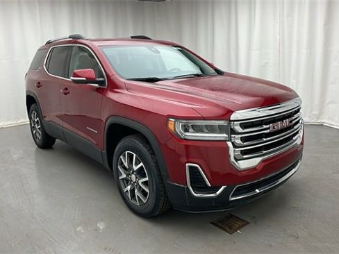 Certified 2023 GMC Acadia SLE w/ Driver Convenience Package image 2