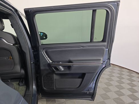 Used 2023 Rivian R1S Launch Edition Quad AWD/4WD image 19
