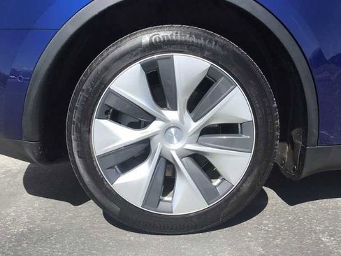 Used 2021 Tesla Model Y Long Range image 79