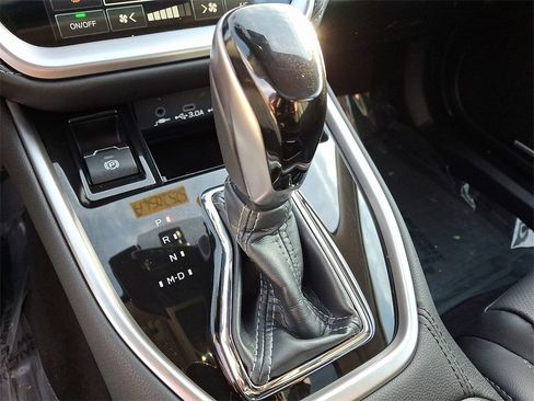 Certified 2025 Subaru Legacy Limited image 16