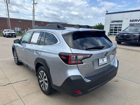 Certified 2024 Subaru Outback Premium AWD/4WD image 8