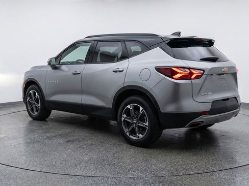 Used 2025 Chevrolet Blazer LT FWD image 6