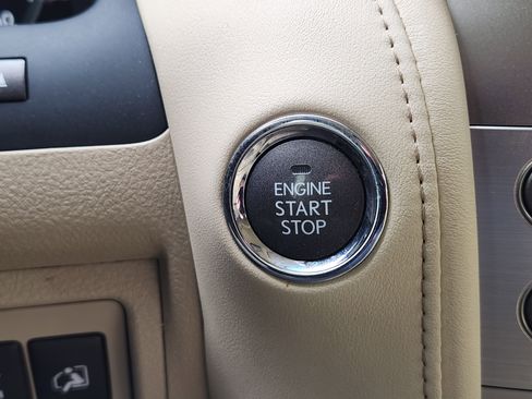 Used 2014 Lexus LX 570 4WD image 25