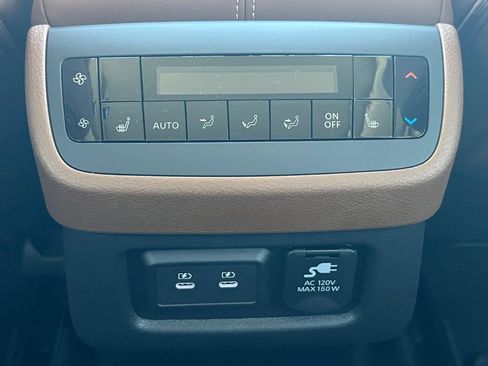 New 2026 Nissan Pathfinder Platinum w/ Accent Package AWD/4WD image 5