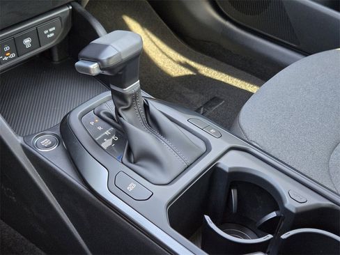 New 2025 Kia K4 LX image 15