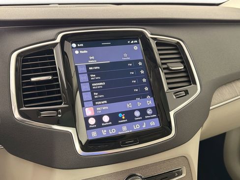 Used 2023 Volvo XC90 B6 Plus w/ Protection Package Premier image 15