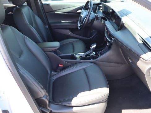 Used 2024 Buick Encore GX Sport Touring w/ Comfort Package FWD image 36