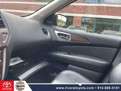 Used 2017 Nissan Pathfinder Platinum w/ Midnight Edition Package AWD/4WD image 35