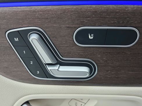 Used 2023 Mercedes-Benz GLB 250 image 19
