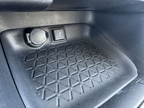 Certified 2021 Toyota RAV4 XLE image 27