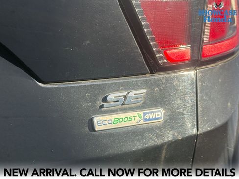 Used 2017 Ford Escape SE w/ SE Leather Comfort Package image 9