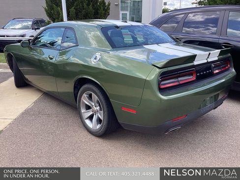 Used 2018 Dodge Challenger SXT w/ Cold Weather Group RWD image 8